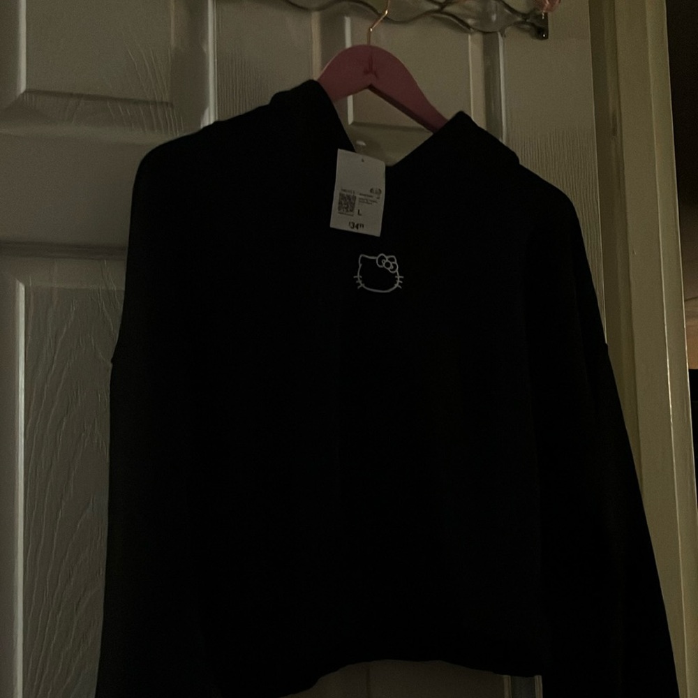 Hello kitty large nwt sweatshirt